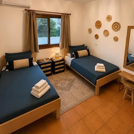 The Anassa - Gated Beachfront Retreat & Pool 公寓 *