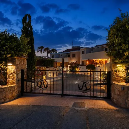 The Anassa - Gated Beachfront Retreat & Pool * Klorakas